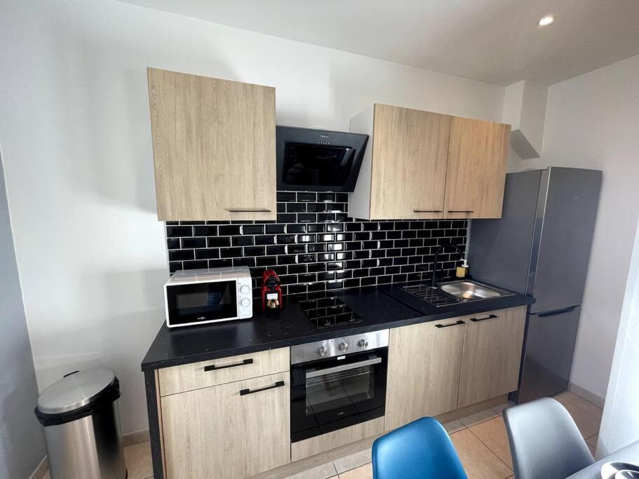 Appartement T2 Pour 3 Personnes Marseilles Exterior foto